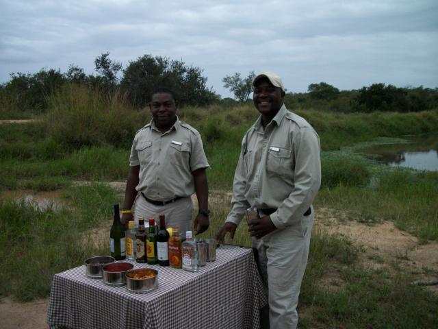 A drinkstop with Patrick & Tyron from andbeyond Dulini Lodge