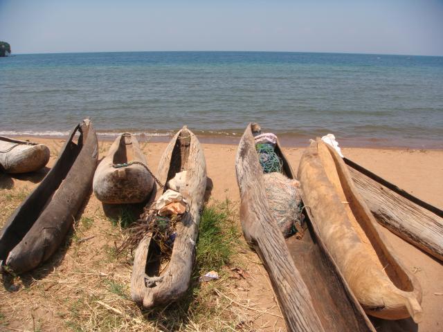Dug-out canoes (Malawi)