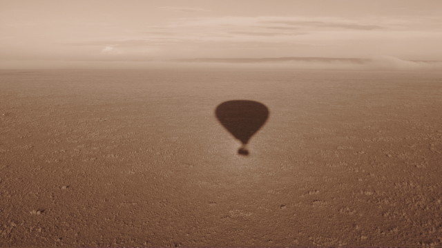 The silouette of my balloon safari...